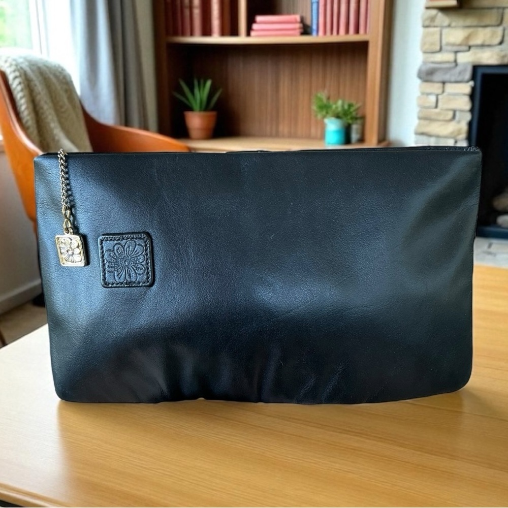 Mardane USA Vintage Black Leather Clutch – Classic Minimalist Style Made in USA